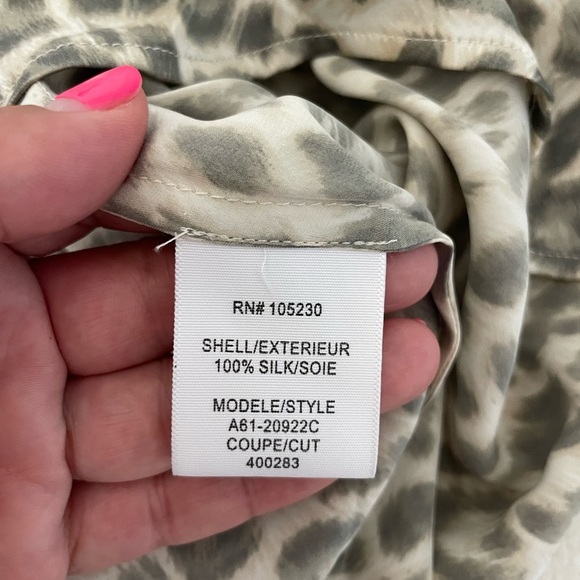 Joie Animal Print Silk Short Sleeve Top - Picture 7 of 7